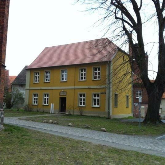 Burgpension Gardelegen Exterior photo